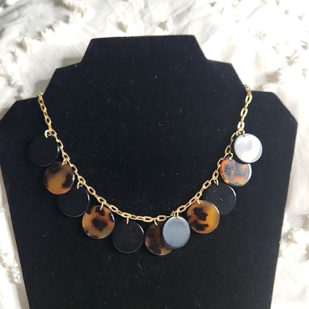 Trendy Tortoise Shell & Gold Disc Charm Necklace